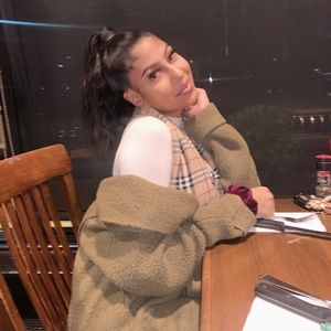 Meet your Posher, Angie